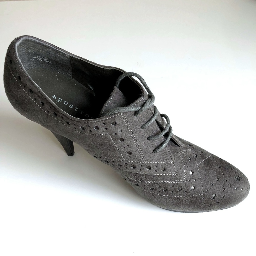 Apostrophe Grey Heel Booties Sz 9